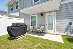 Modern Townhome Near Beaches, Zoo - Image 2