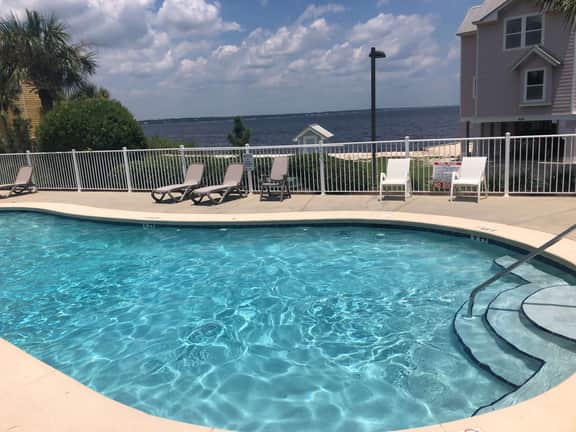 Waterfront Townhouse with Pool, Beach and Kayaks - Image 2