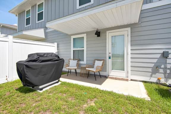 Modern Townhome Near Beaches, Zoo - Image 2