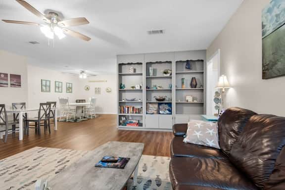 Gulf Brz-Beaches, Canal, Dwntwn PNS, Pet friendly - Image 5