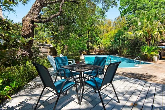 Gulf Breeze Oasis with Private Pool - Image 1