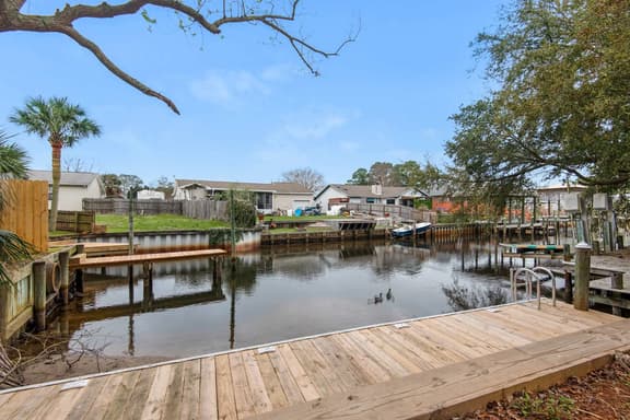 Gulf Brz-Beaches, Canal, Dwntwn PNS, Pet friendly - Image 1