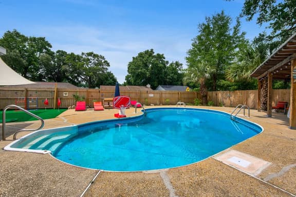 Private-Relaxing, Pool, Dwntwn PNS & Beaches - Image 1